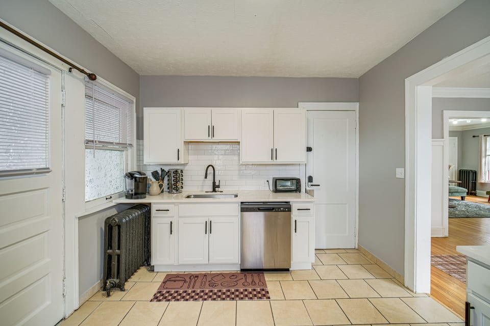 Kitchen | Cooking Basics | Keurig | Main Floor