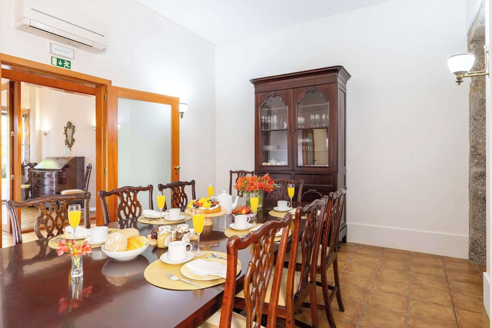 Formal Dinning Room