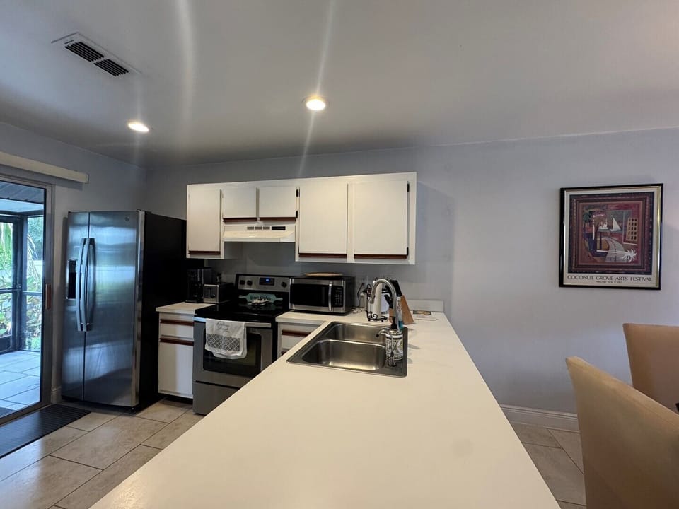 Open Kitchen with lanai access