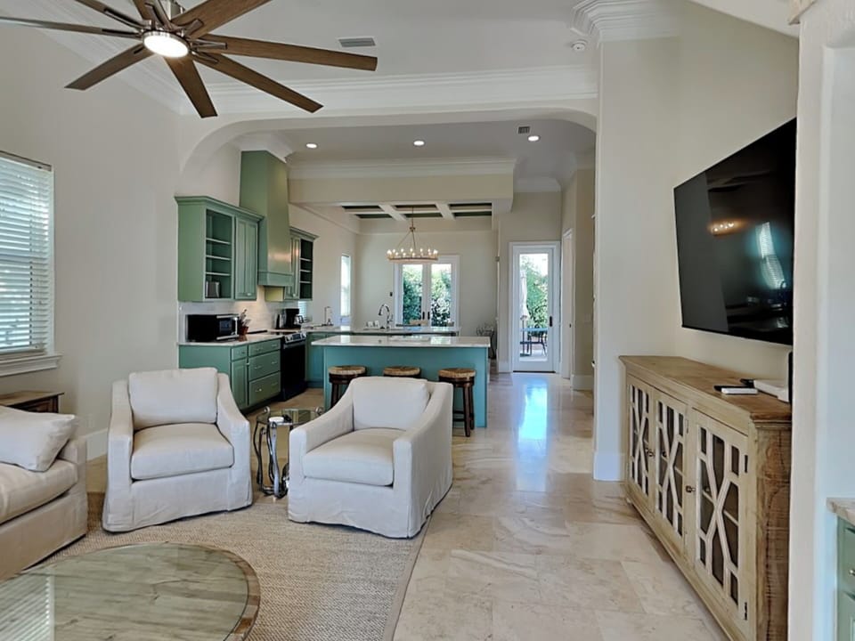 Living Area - Floor 1