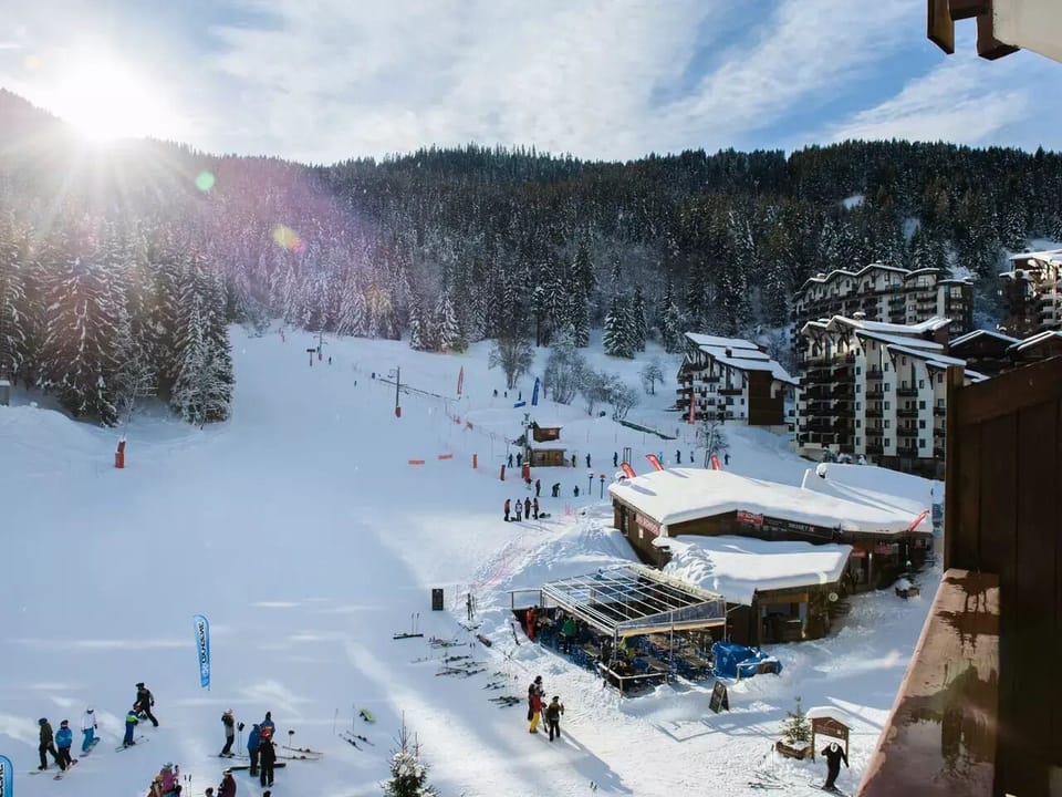 Snow and ski sports