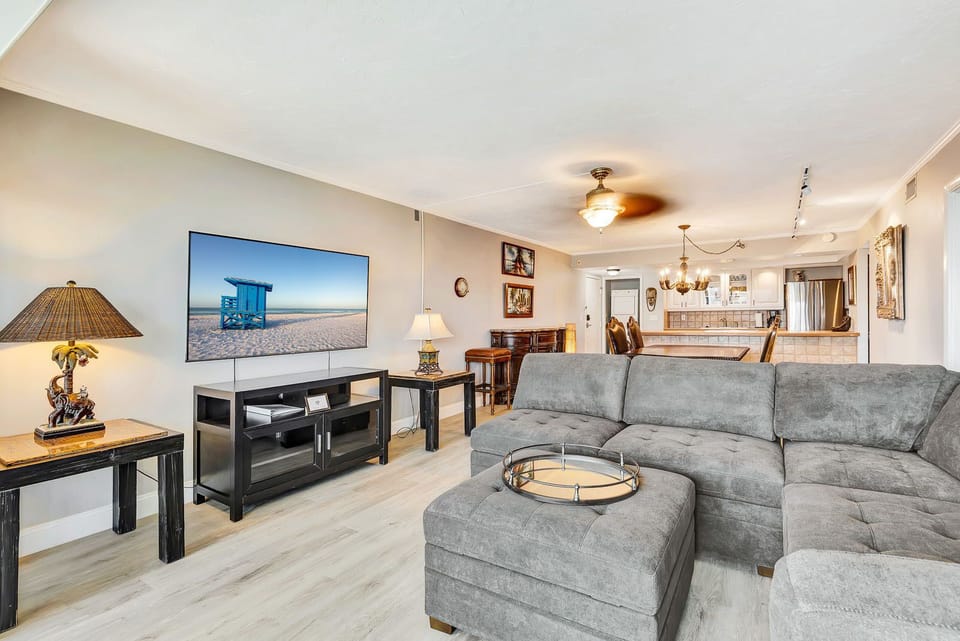 Harbor Towers – Bayfront Luxury with Pool & Tennis (5338)