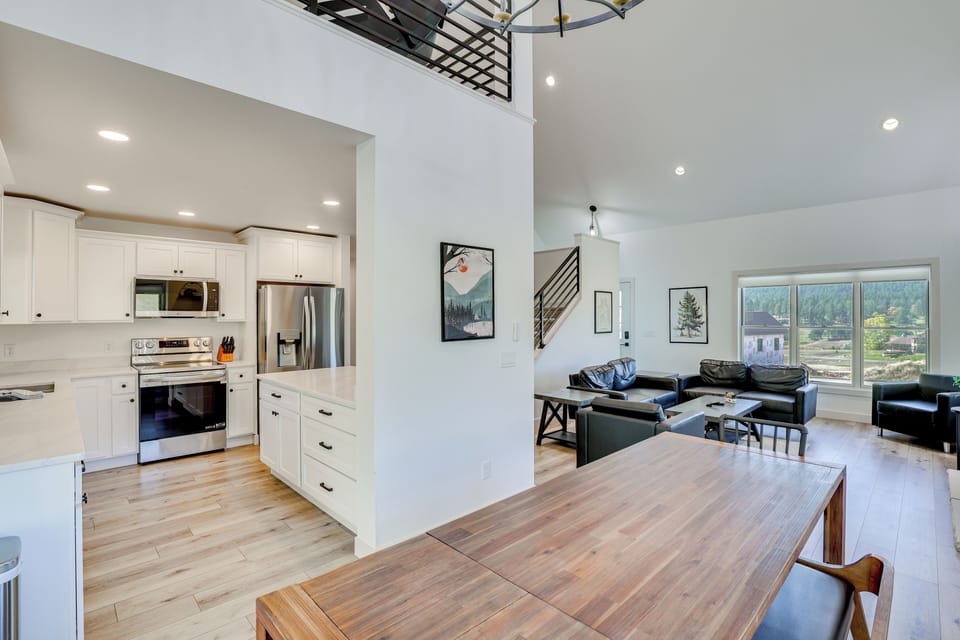 Dining Area | 1st Floor | Dishware & Flatware
