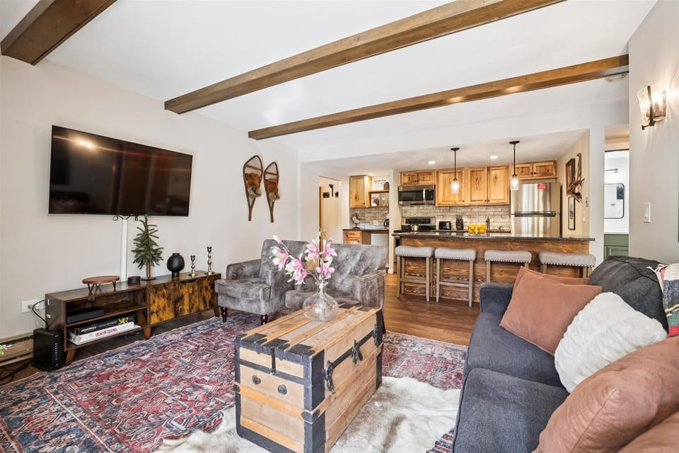 Living Room - Trails End 216 - Breckenridge Vacation Rental