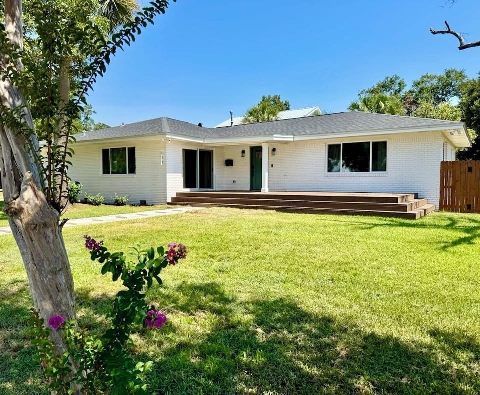 Large Front Yard and Sun Deck with View of the Bay!  
