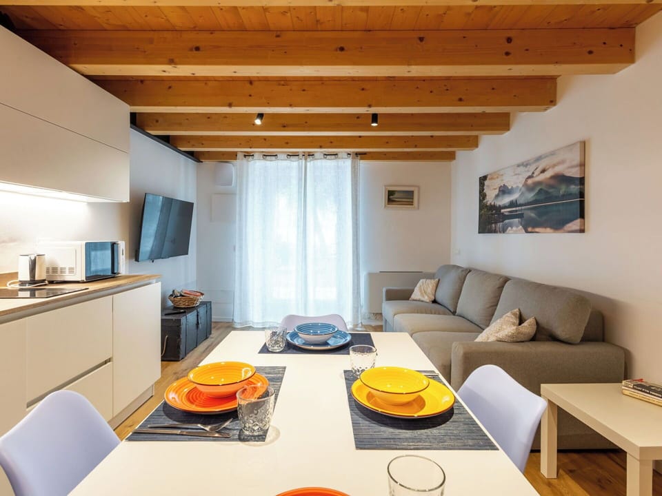 Interior Design, Flooring, Wood, Furniture, Floor, Room, Ceiling, Apartment, Living Room, Wood Stain