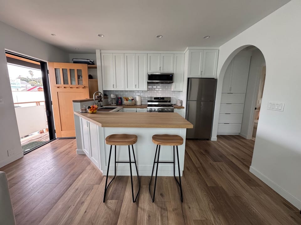 Kitchen - open floor concept