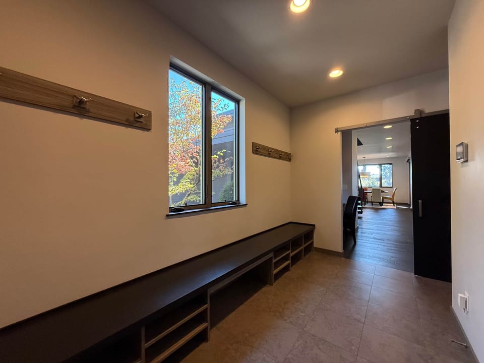 Image picker 6B83FD21 4131 4464 9B2F 7AB230B5DDD2 42799 000024C192CBE073