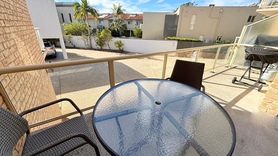 Private balcony/ outdoor dining. 