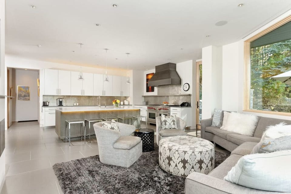 Open Concept Kitchen/Family Room