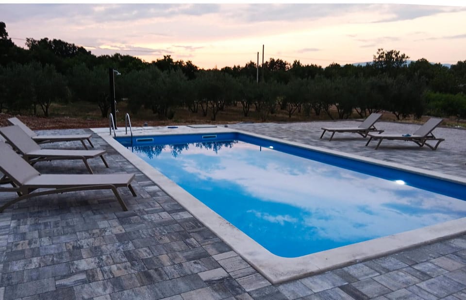 pool