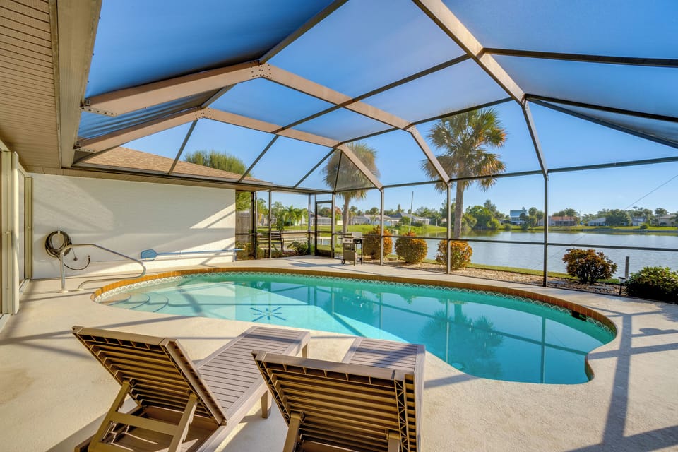 Screened-In Pool | 1,750 Sq Ft