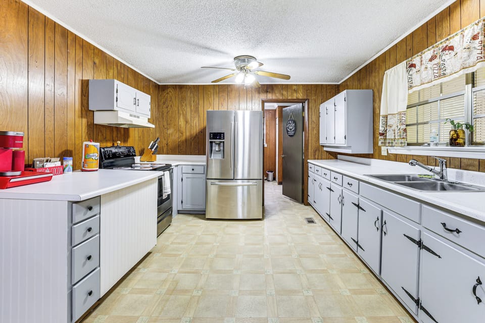 Property Interior | Single-Story Home | Free WiFi | Central A/C & Heating