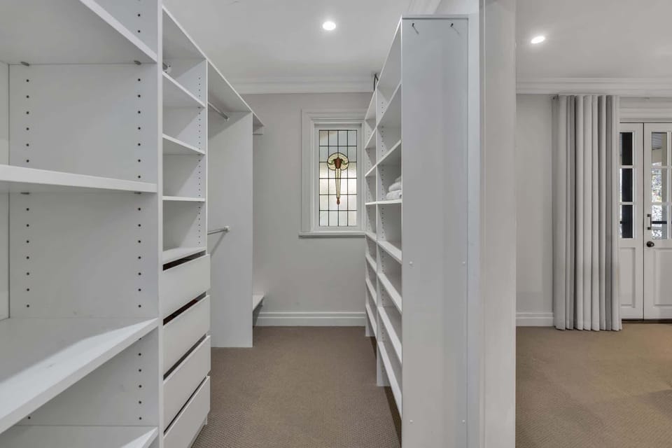 Walk-in Closet
