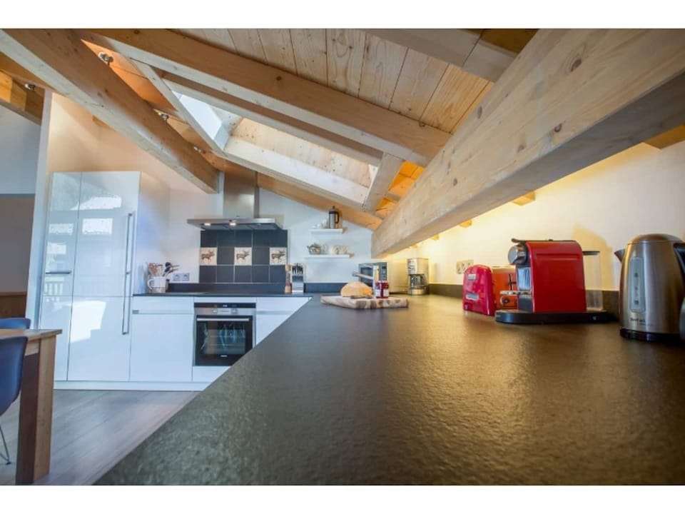 • Plenty of granite worktops for the chefs •