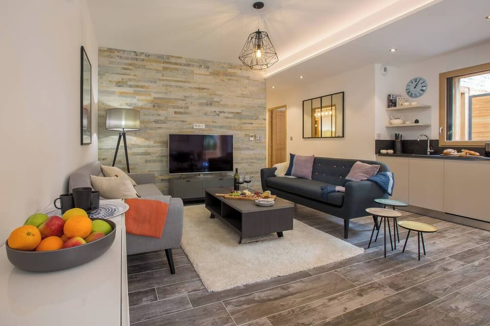 Living area with TV & Playstation