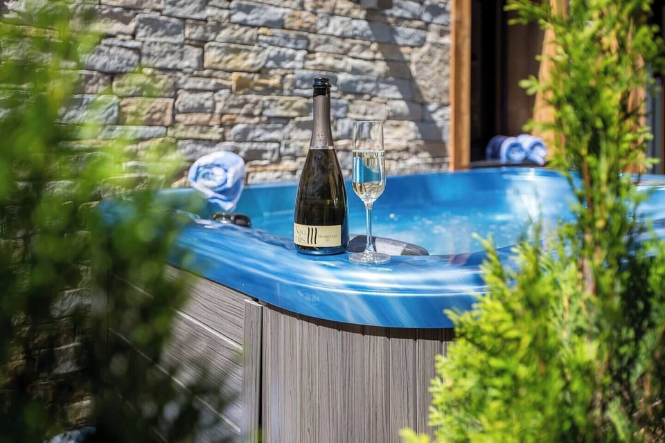 Jacuzzi