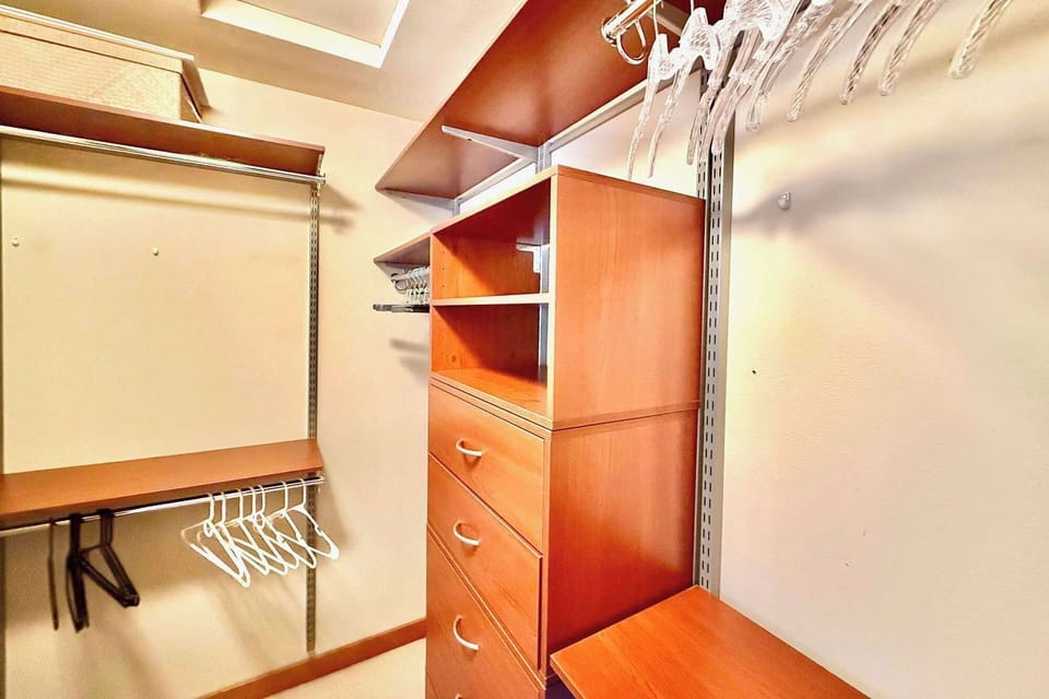 Walk in closet