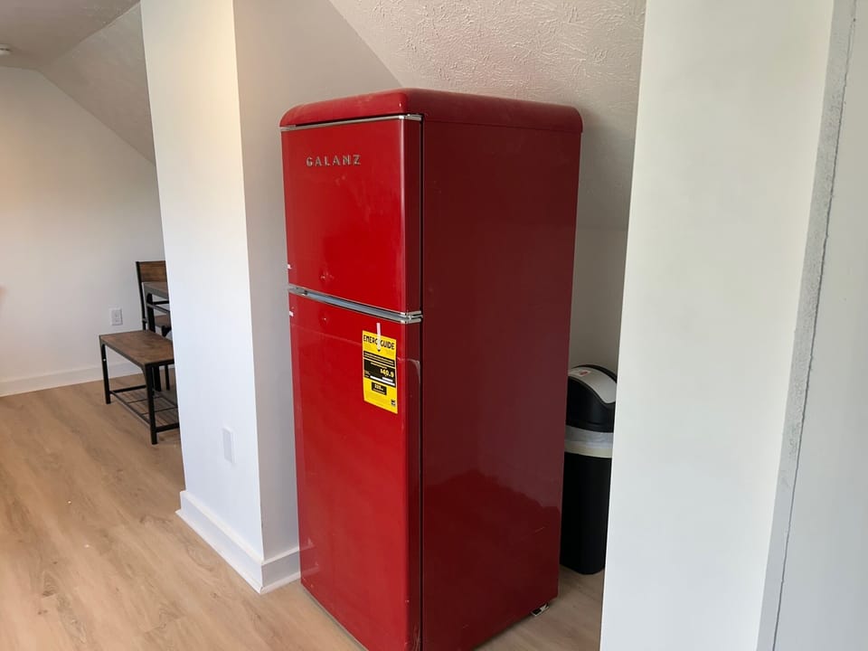 Fun retro fridge (trash is in there too).