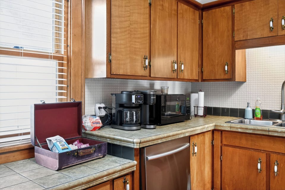 Enjoy pods, mugs, and everything you need for the perfect cup.