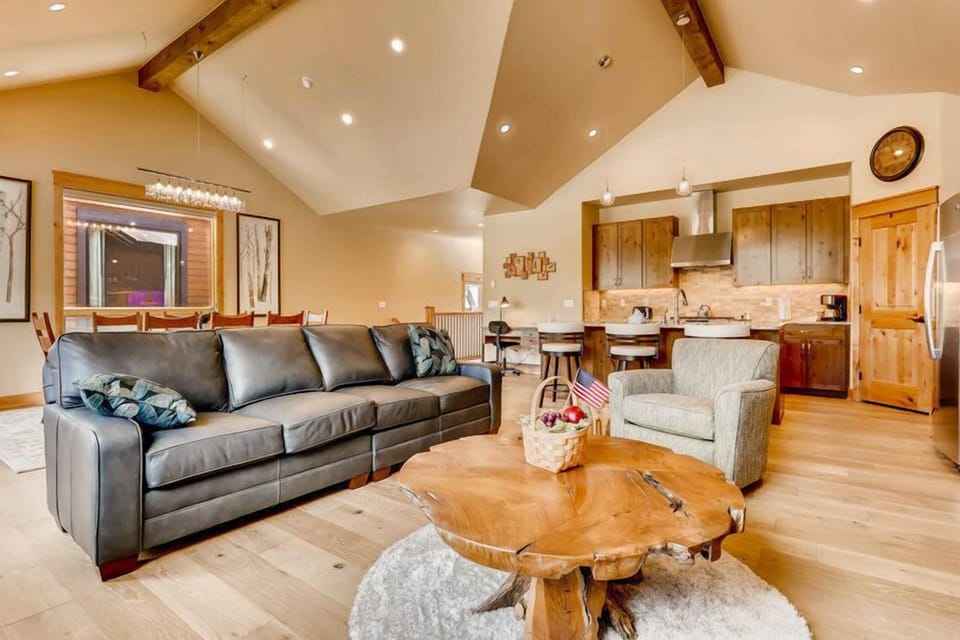 Spacious open-plan design connects kitchen, dining, and lounge — perfect for gathering, entertaining, and creating memories in the mountains.