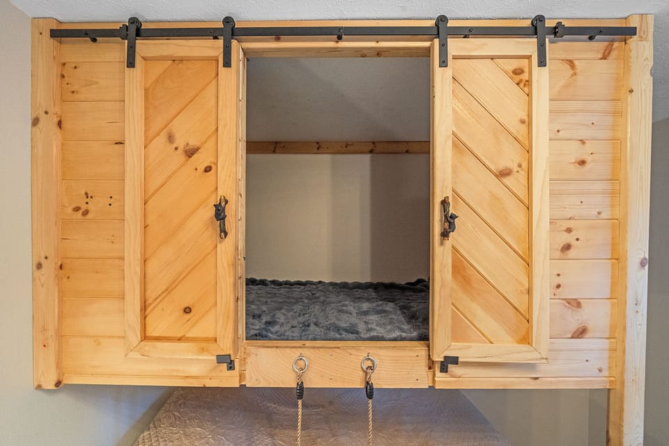 Bedroom 5 - Twin Bed