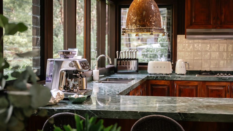 Ecco Red Hill Covered Kitchen Area  