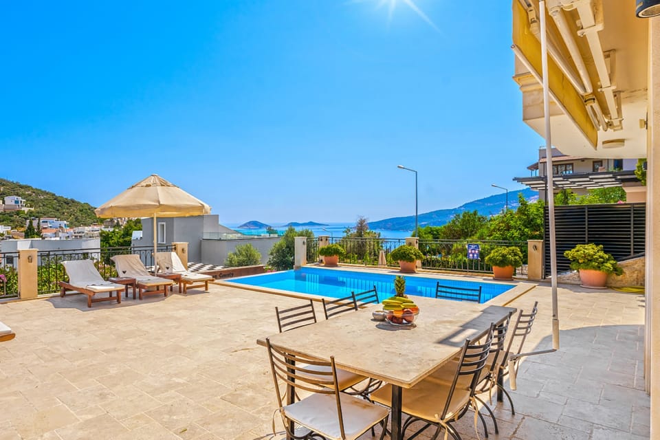 Villa views made for lazy afternoons%2E