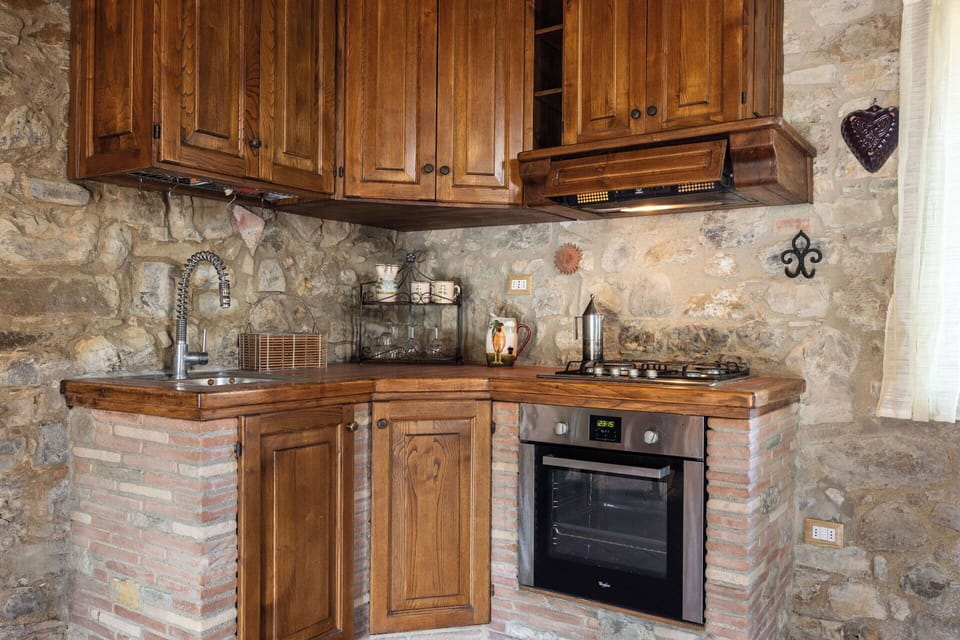 Autumn, Kitchen, Living Room, Spring, Summer