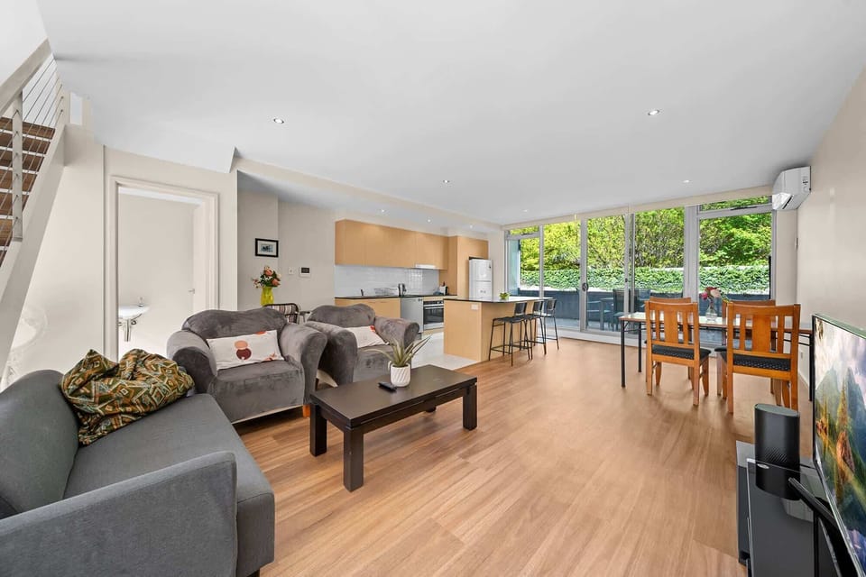 Living Area/Dining Area/Kitchen
