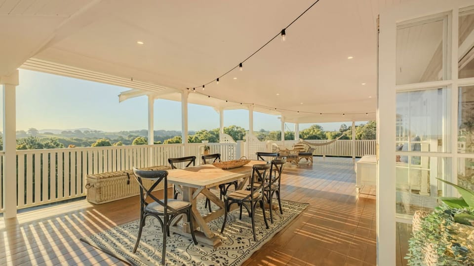 Wraparound verandah with sweeping hinterland views.