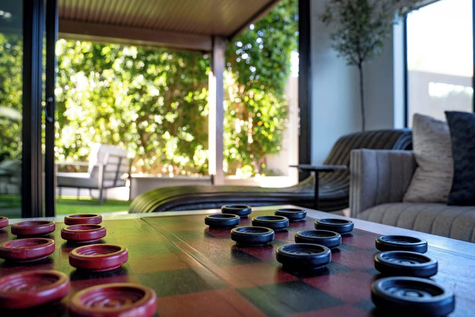 Yes, there's a board game right in the middle of the living area