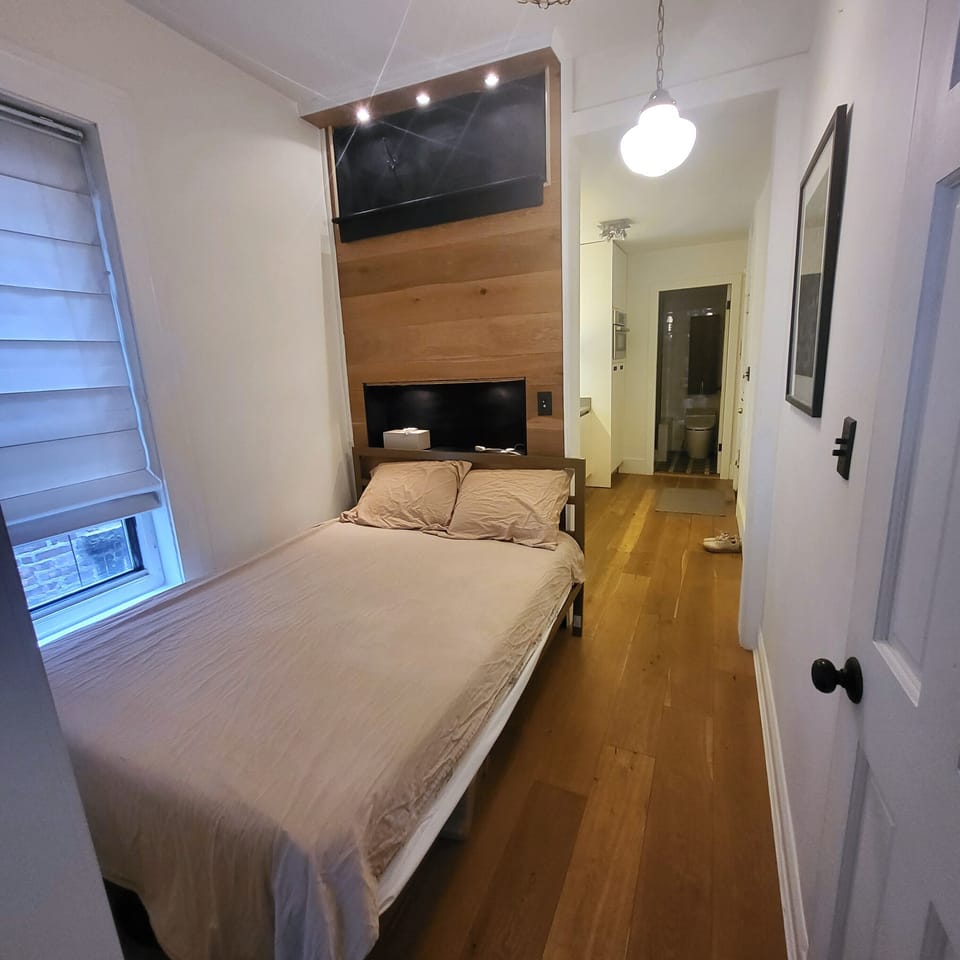 Full sized bed