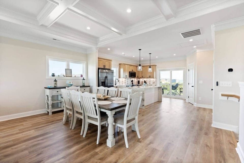 Dining - Top Floor