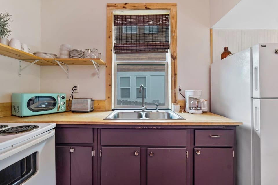Stocked kitchen for all of your cooking needs