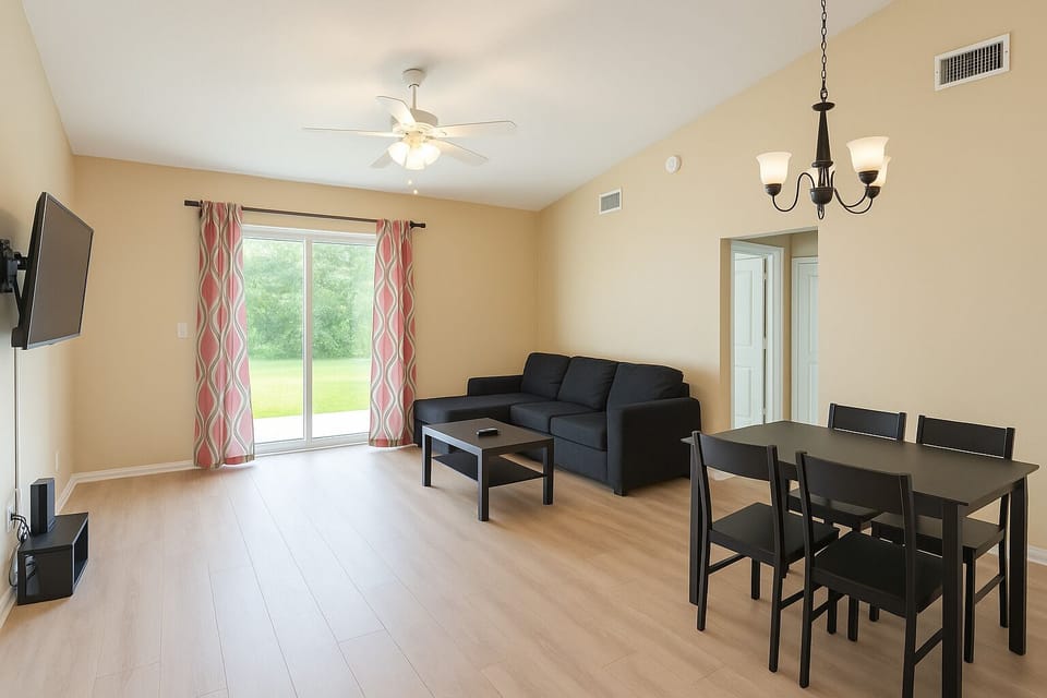 Spacious living room