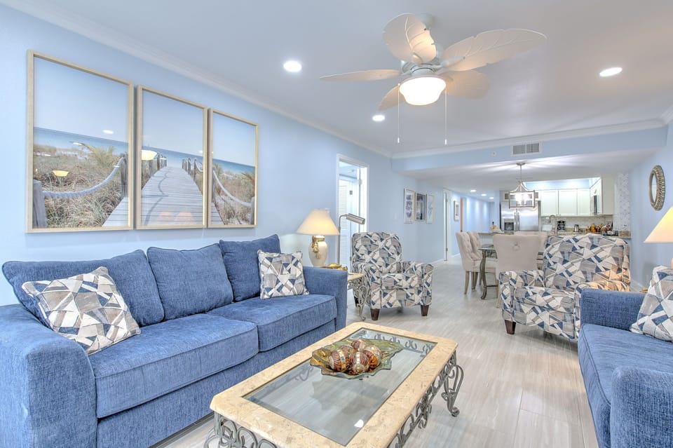 20-web-or-mls-JCResorts Ram Sea RS107 Living Room N Redington Shores-2