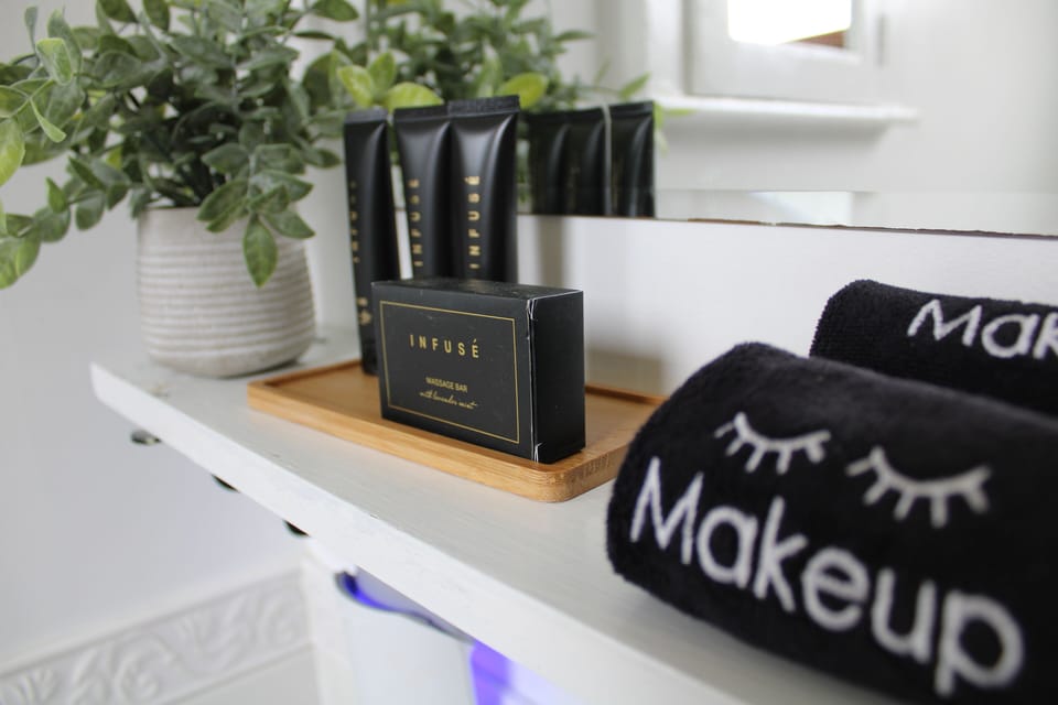 Bathroom amenities