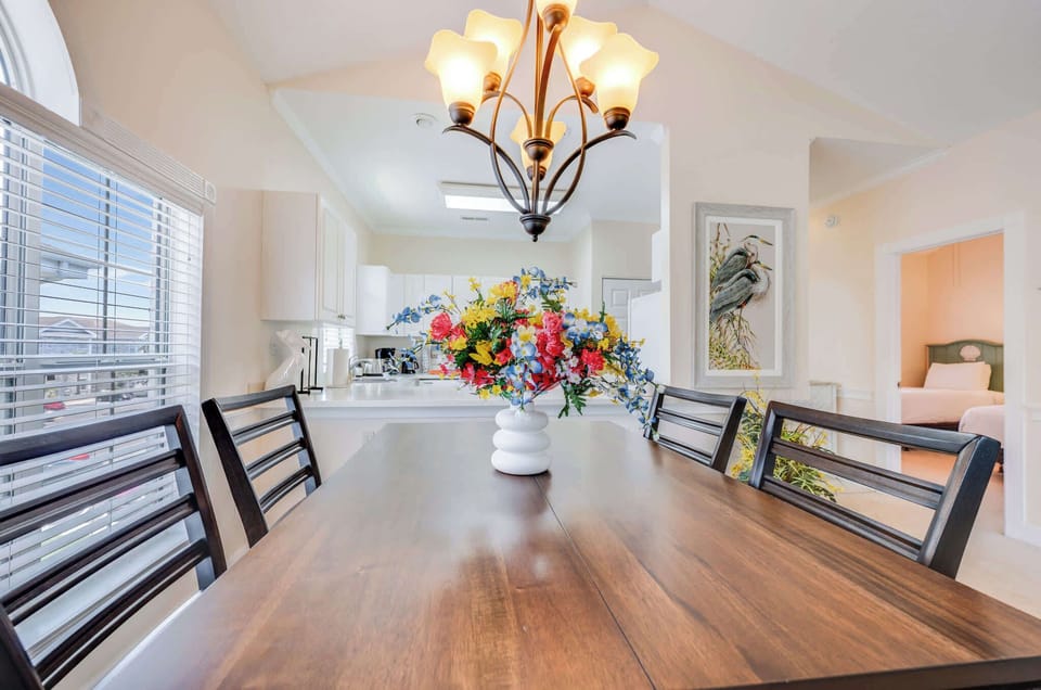 Dining Area for Family Meals 🍽️
