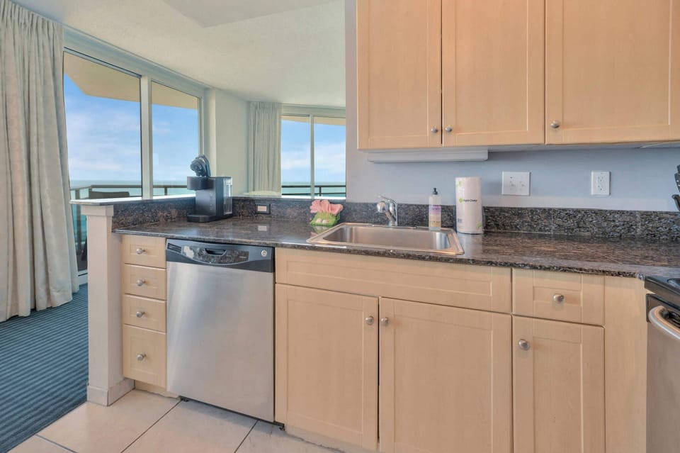 Large Kitchen Area

