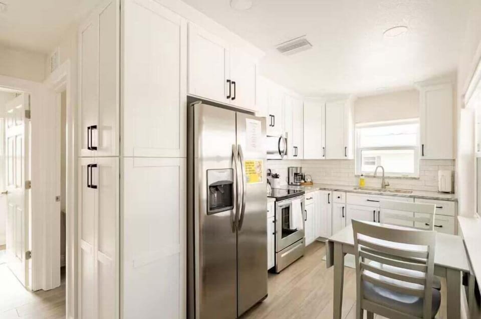 Fully equipped kitchen!
