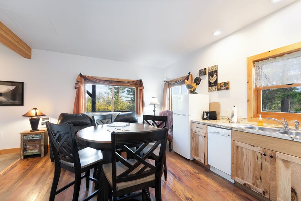 Natural lighting throughout the heart of the cabin. | Main Level | Northern Lights