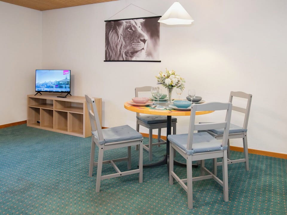 Furniture, Interior Design, Flooring, Floor, Wood, Room, Ceiling, Apartment, Table, Chair