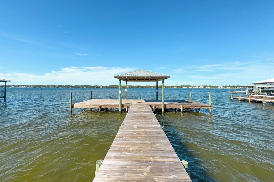 Community Fishing Pier - Beach & Lagoon - The Best of Both Worlds!