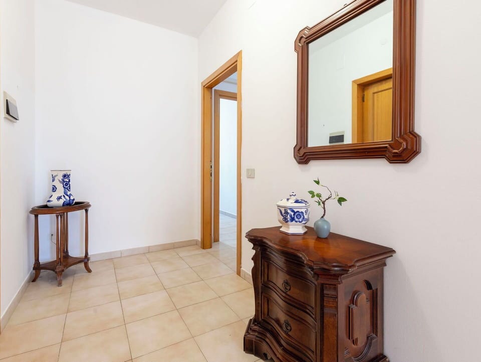 Porch, Balcony, Home, Baluster, Handrail, Fence, Villa, Outdoor Furniture, Wood Stain, Eco Hotel