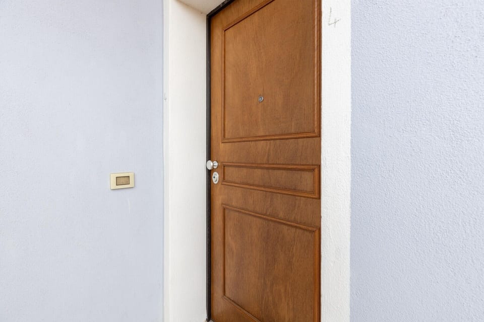 Entrance / Reception