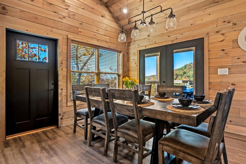 A warm spot to enjoy coffee, breakfast or a relaxed family dinner.