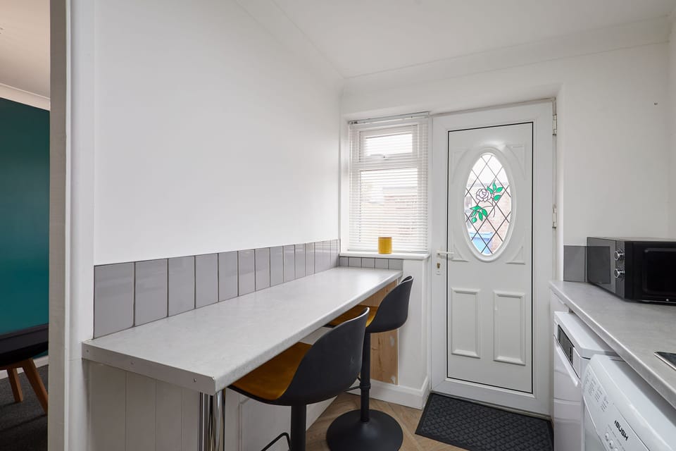 Osprey Drive, Blyth - Host & Stay