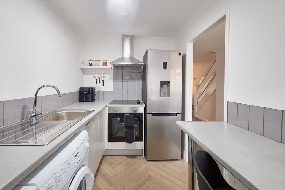 Osprey Drive, Blyth - Host & Stay