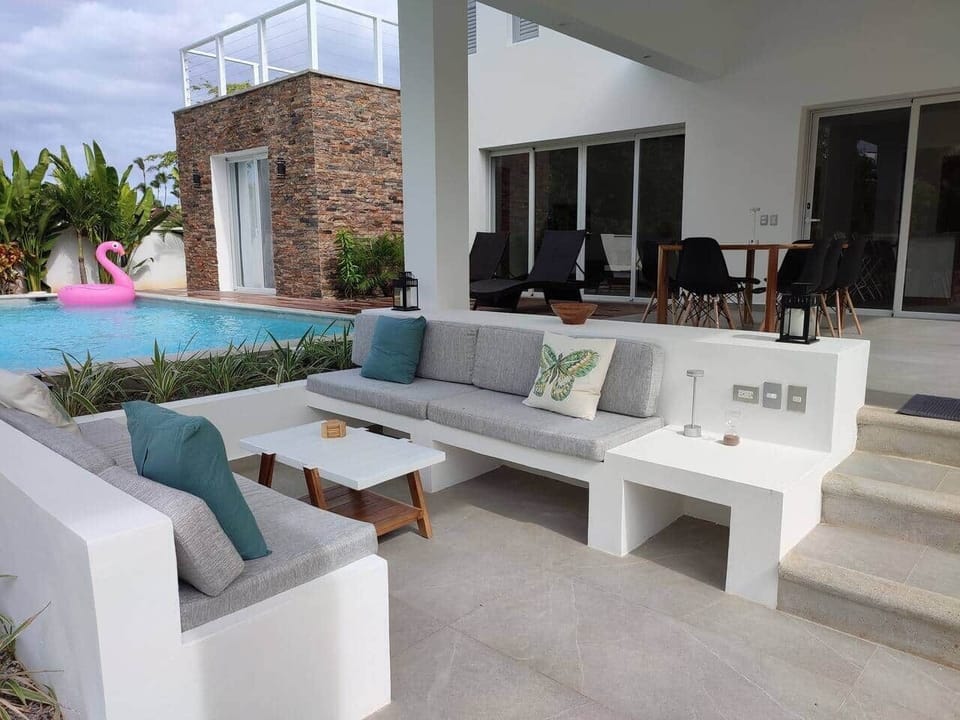 Villa Lyn - Outdoor Living Room
